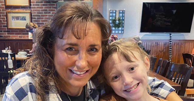 Michelle and Josie Duggar