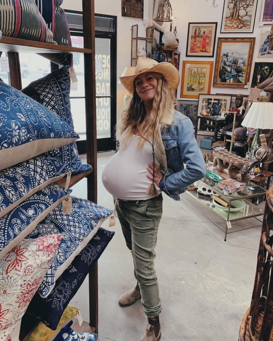 meredith-pregnant-1610823434995.png