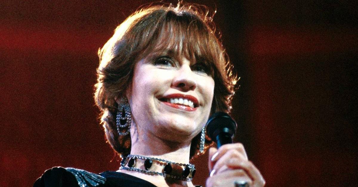 Astrud Gilberto performing