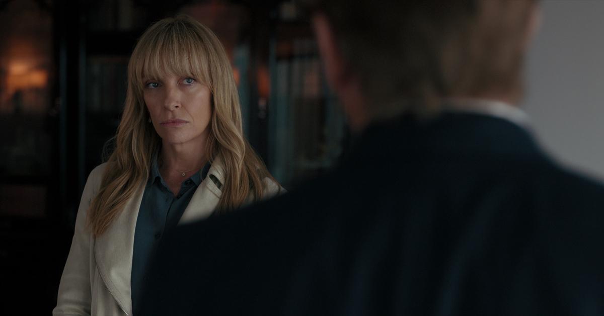 Toni Collette as Laura Oliver 