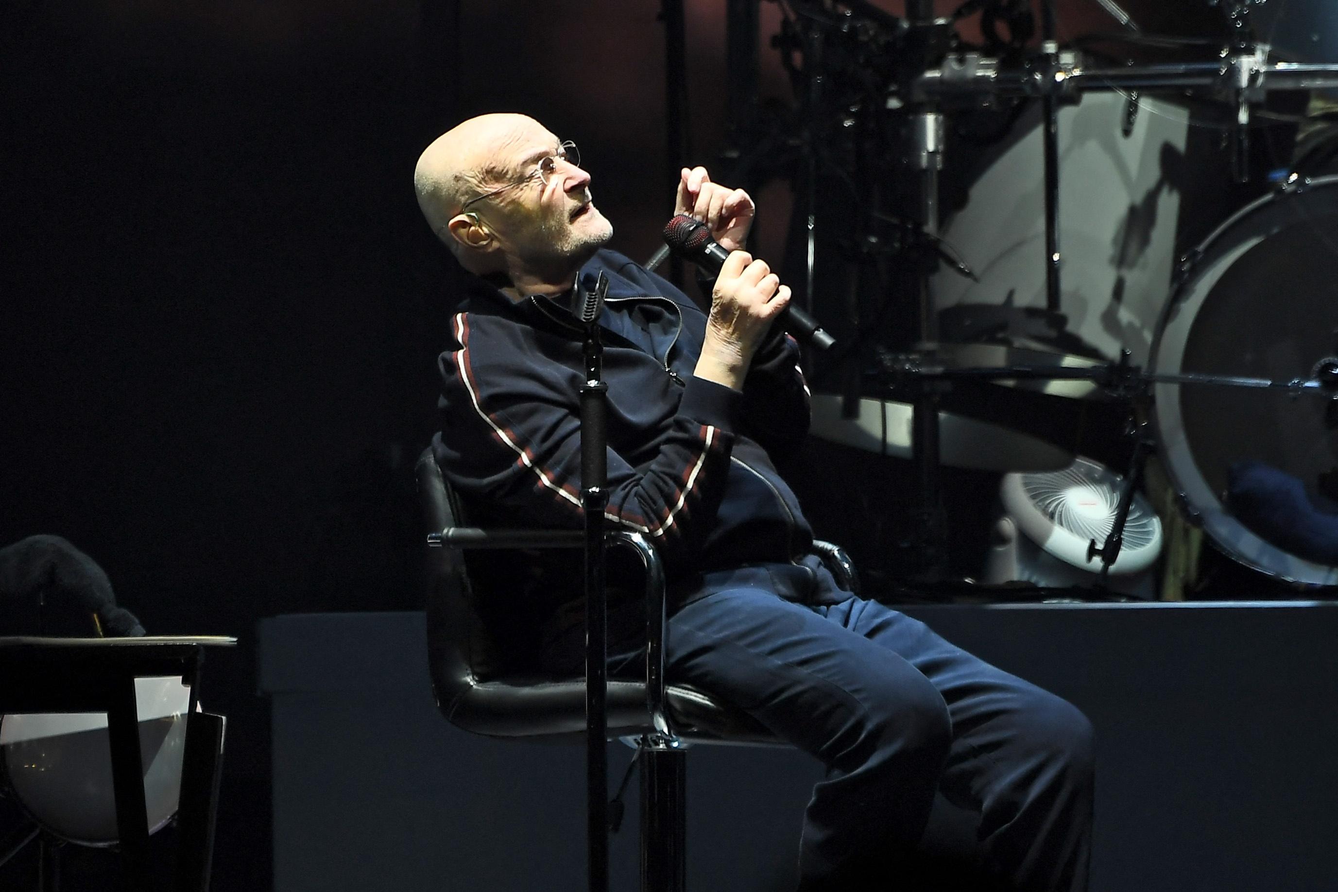 phil-collins-in-concert
