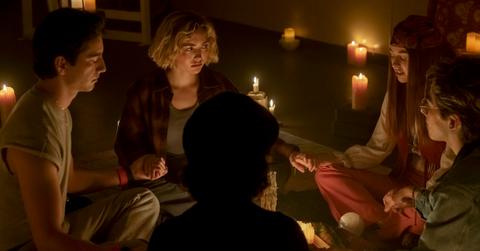 From left: Milo Manheim as Wally, Peyton List as Maddie, RaeAnne Boone as Dawn, Nick Pugliese as Charley and Sarah Yarkin as Rhonda in season 1, episode 7 of SCHOOL SPIRITS