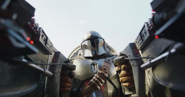 Mando flying the N-1 Starfighter in 'The Book of Boba Fett'