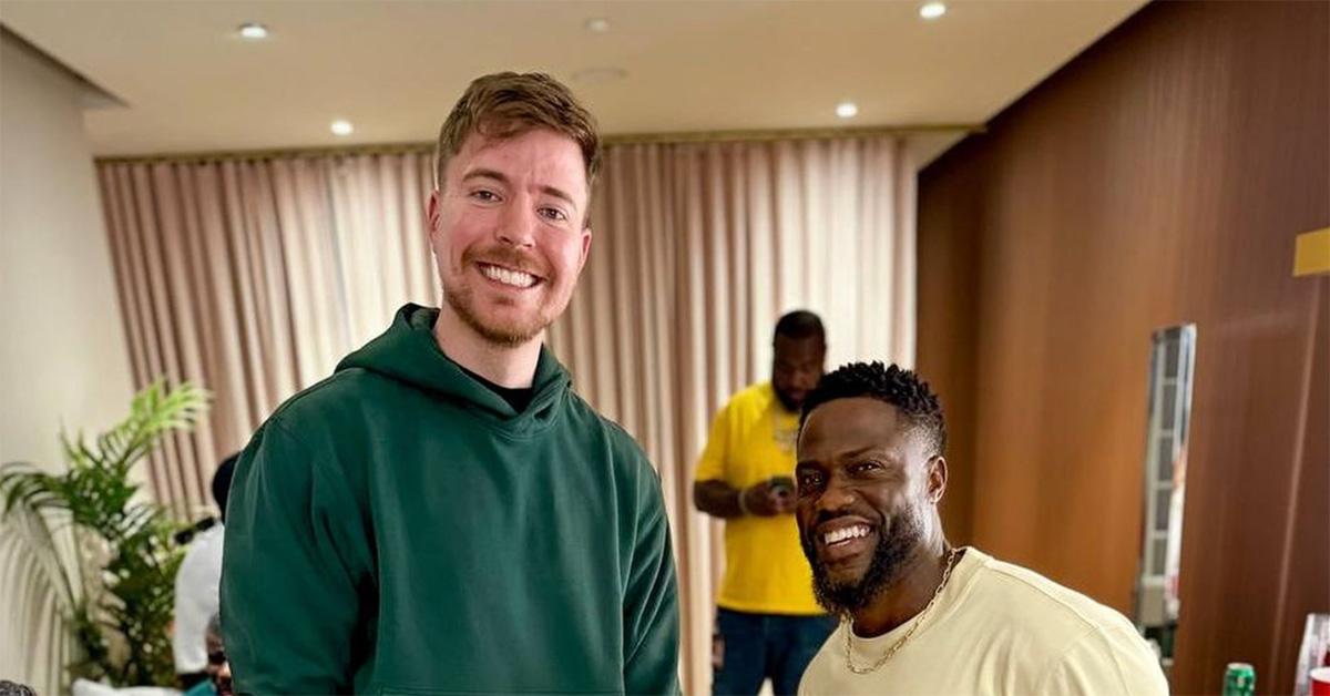 Jimmy Donaldson with Kevin Hart in a hotel room. 