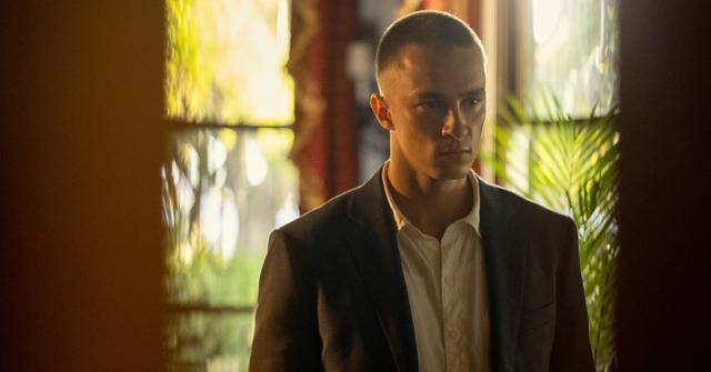 An angry Rafe (Drew Starkey) in 'Outer Banks'.