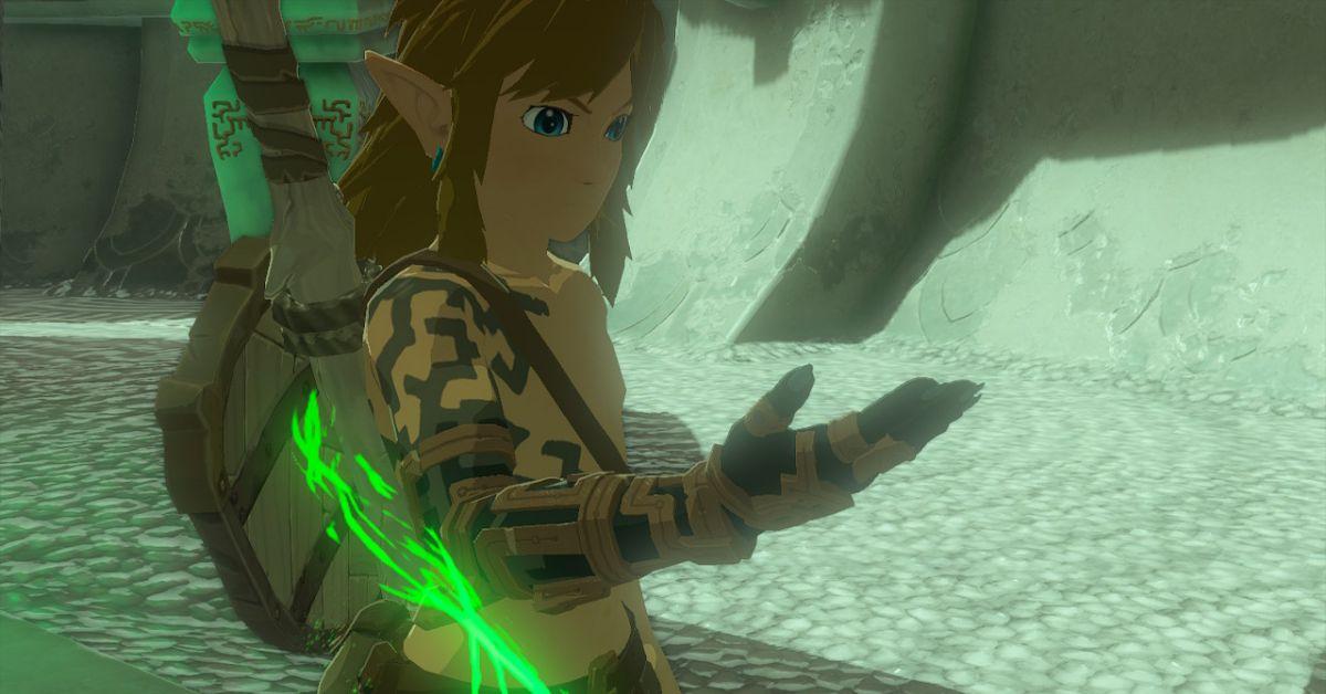 Link learning the Fuse skill in Tears of the Kingdom.