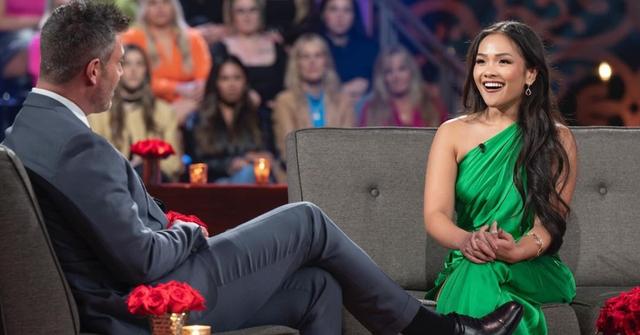 Jesse Palmer and Jenn Tran on The Women Tell All Special