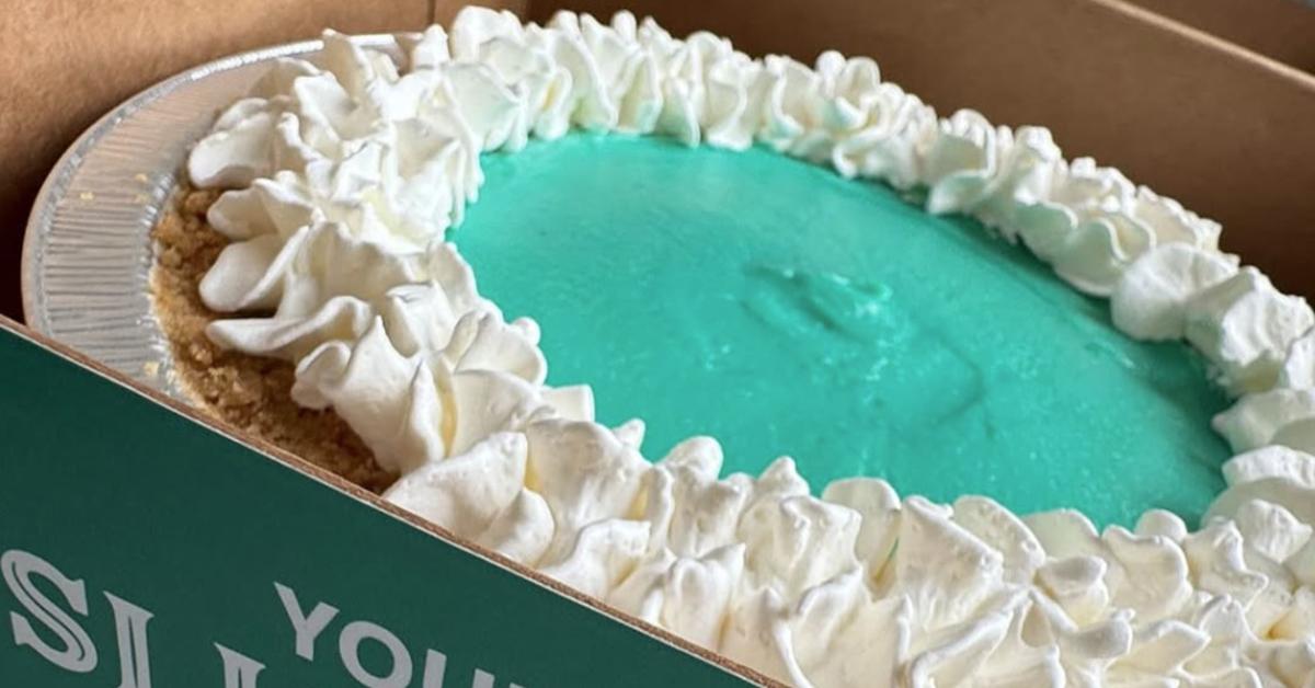 Yes, Taco Bell’s Baja Blast Pie Is Indeed Real