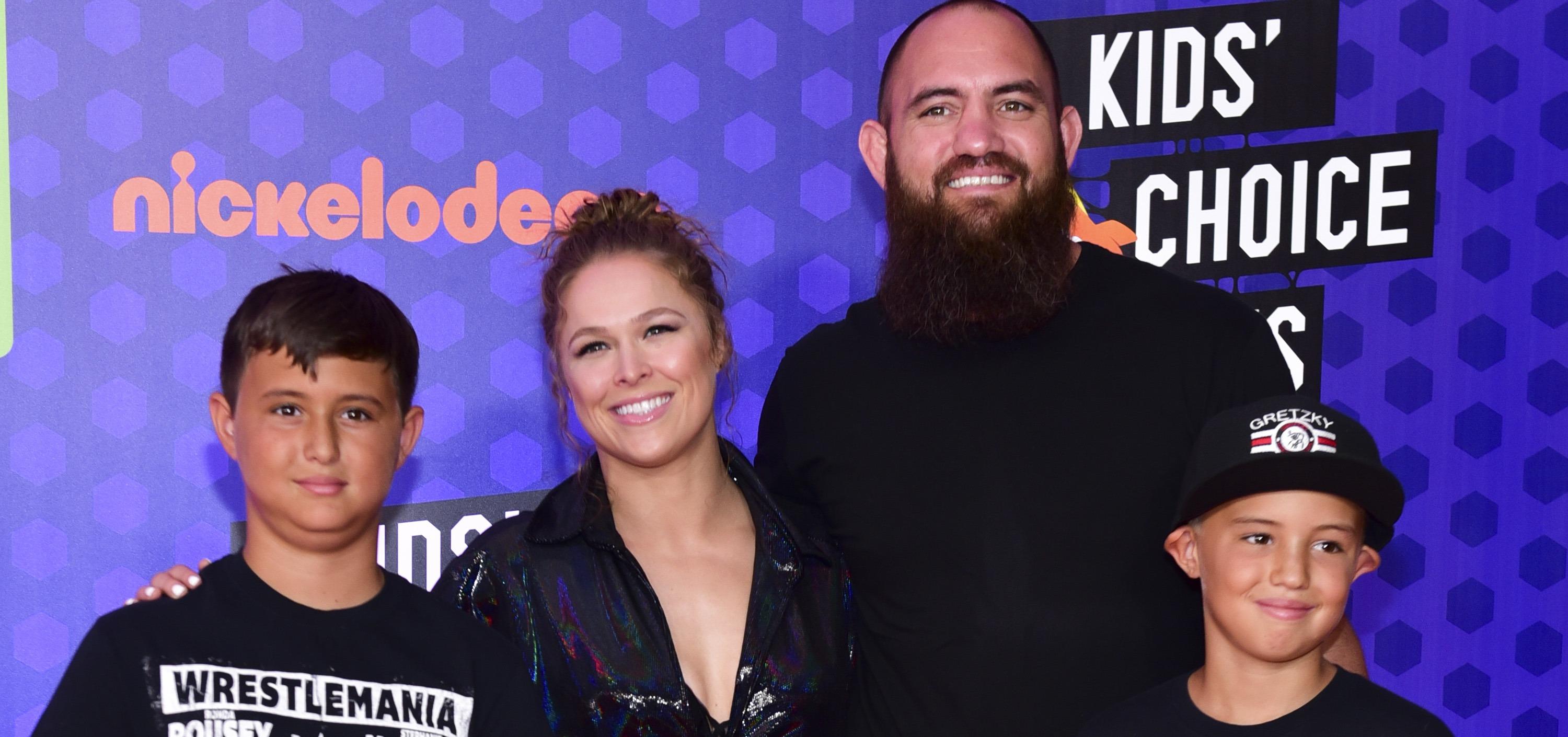 Kaleo, Ronda Rousey, Travis Browne, and Keawe at the Nickelodeon Kids' Choice Sports Awards 2018