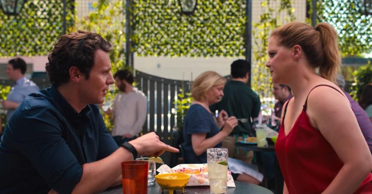 Travis (Jonathan Groff) and Beth (Amy Schumer) 