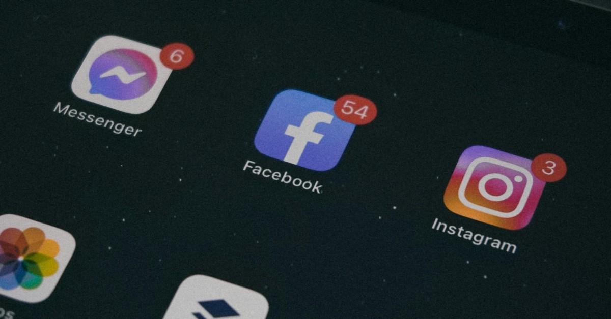 Messenger and Facebook on a phone screen