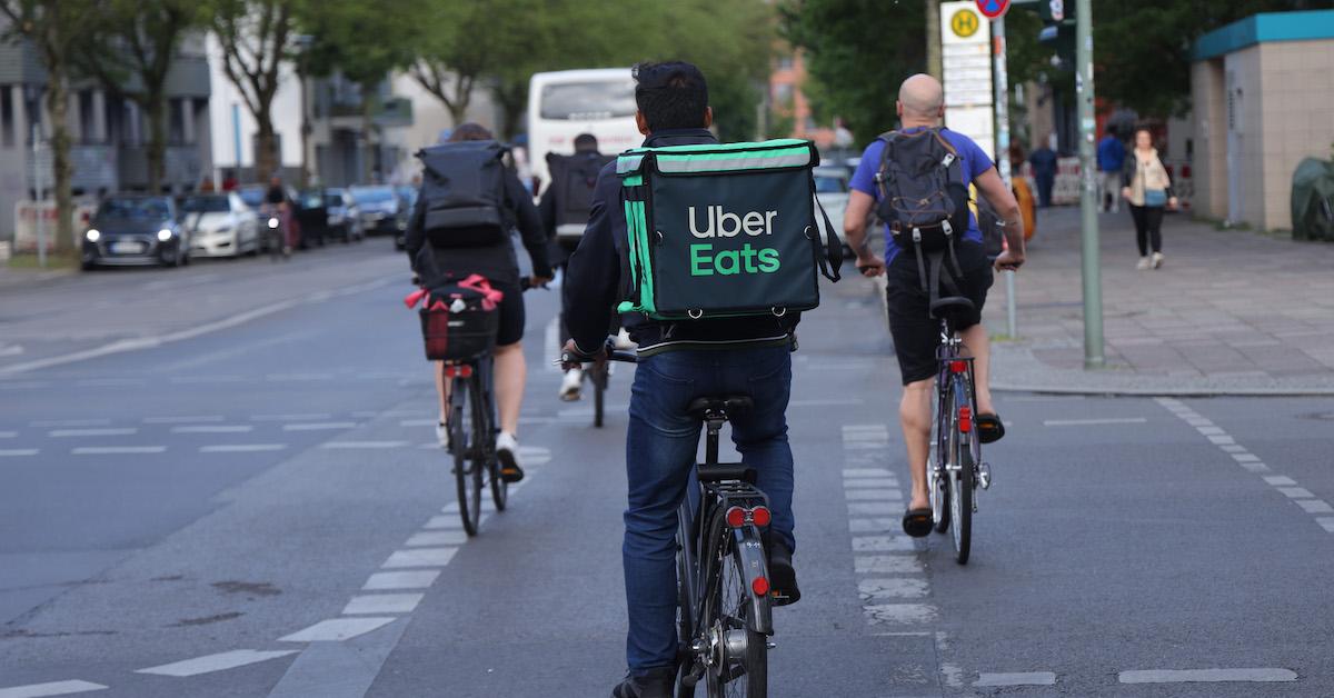 Uber Eats Customer Finds Dab Spoon Attached to Starbucks Drink