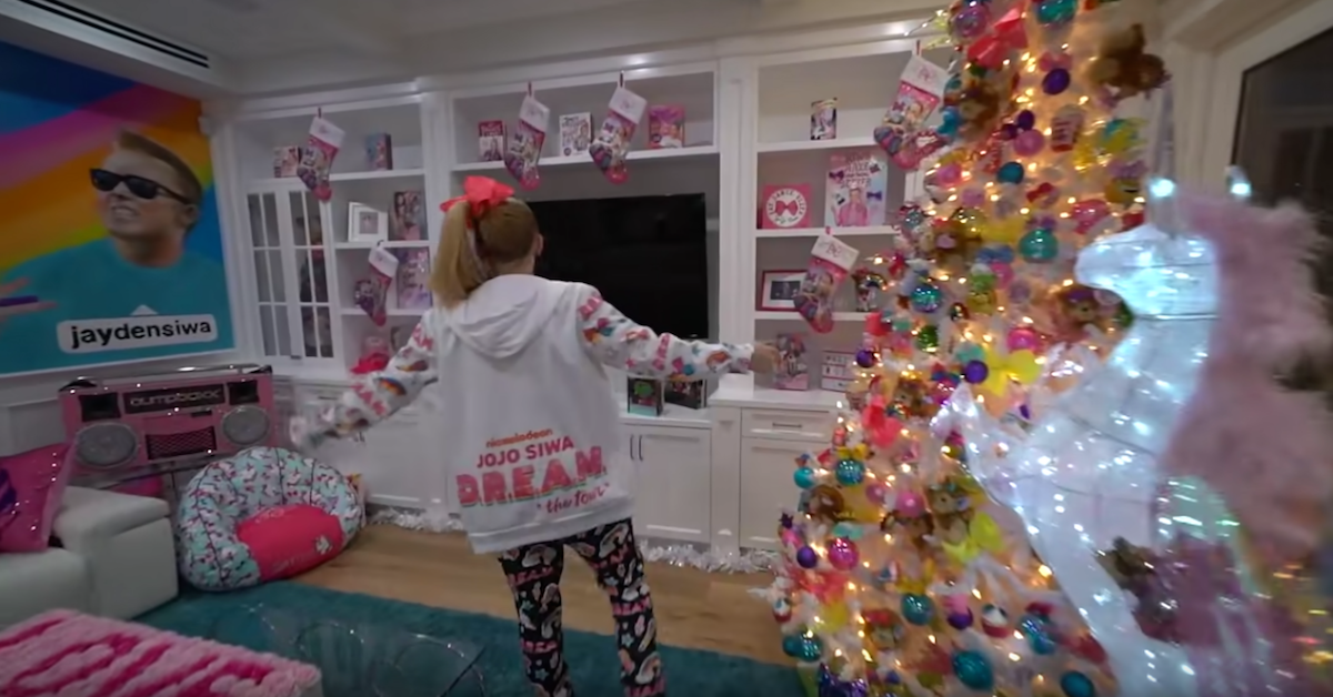JoJo Siwa's New House Is Truly Insane and Filled With Candy (PHOTOS)