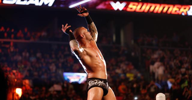 Randy Orton does his signature pose at WWE SummerSlam 2015.