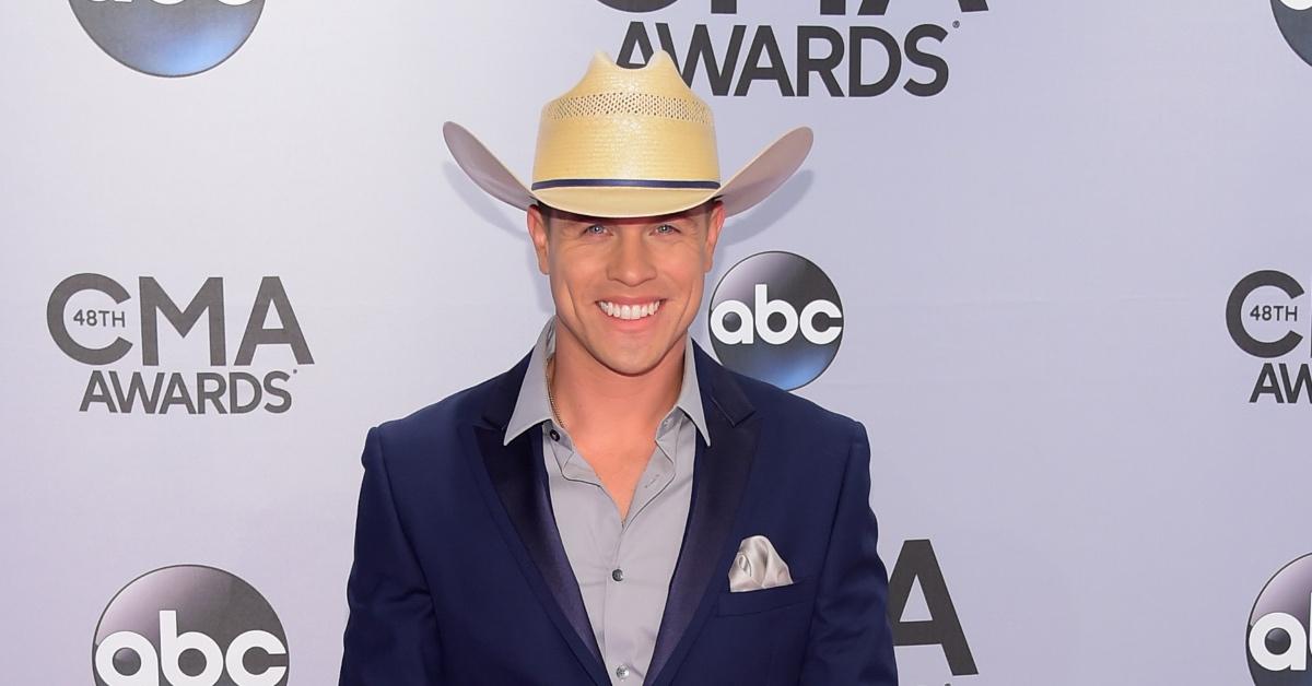 Who Is Country Star Dustin Lynch Dating In 2022