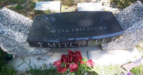 13-funny-deaths-1568748447015.jpg