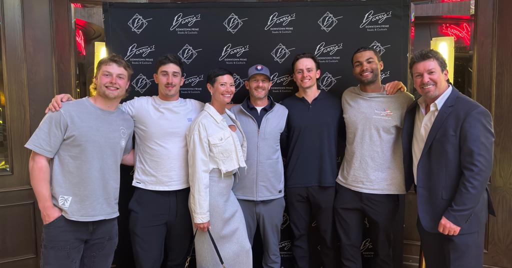Washington Huskies College Baseball Team Gets VIP Treatment In Las Vegas
