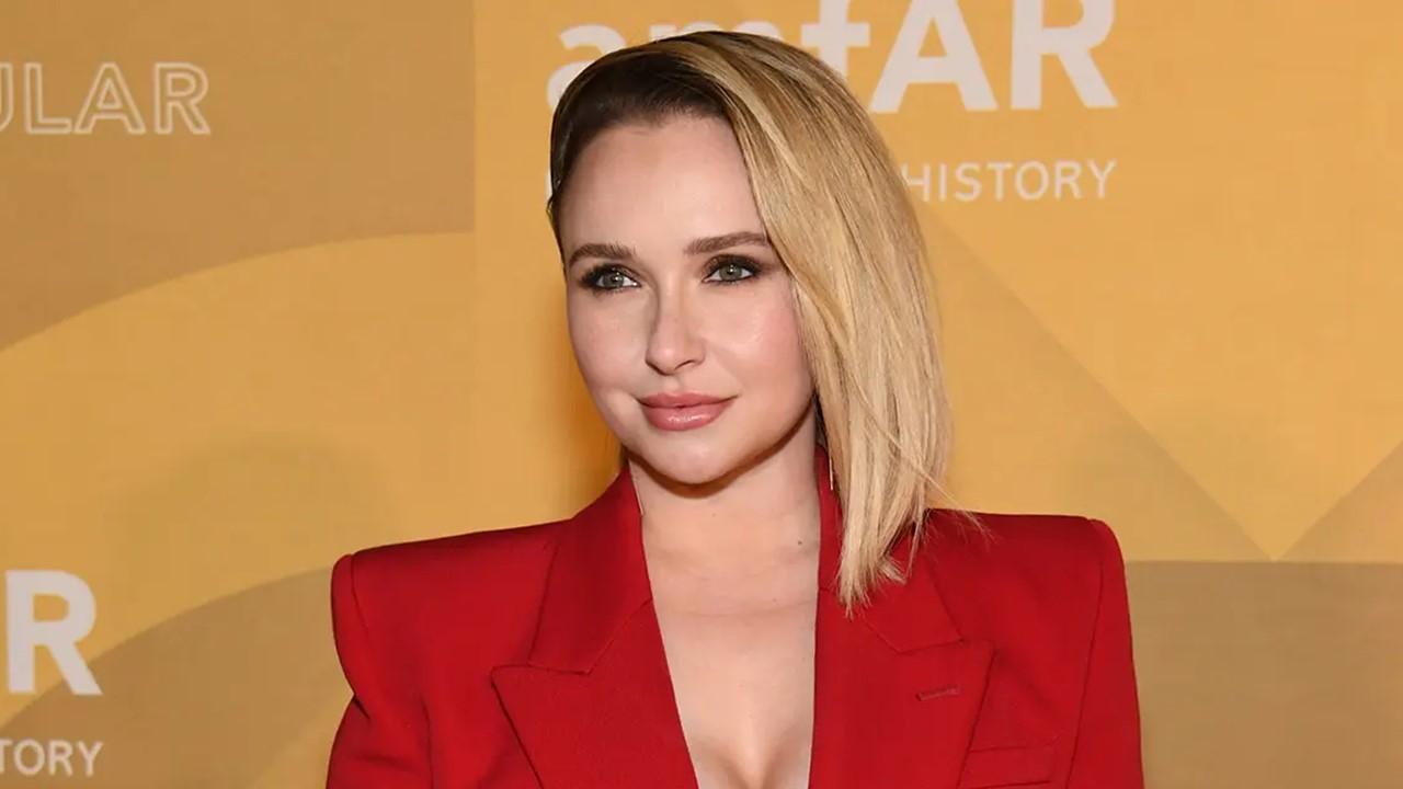 Hayden Panettiere Reveals She Got A Breast Reduction - See Her