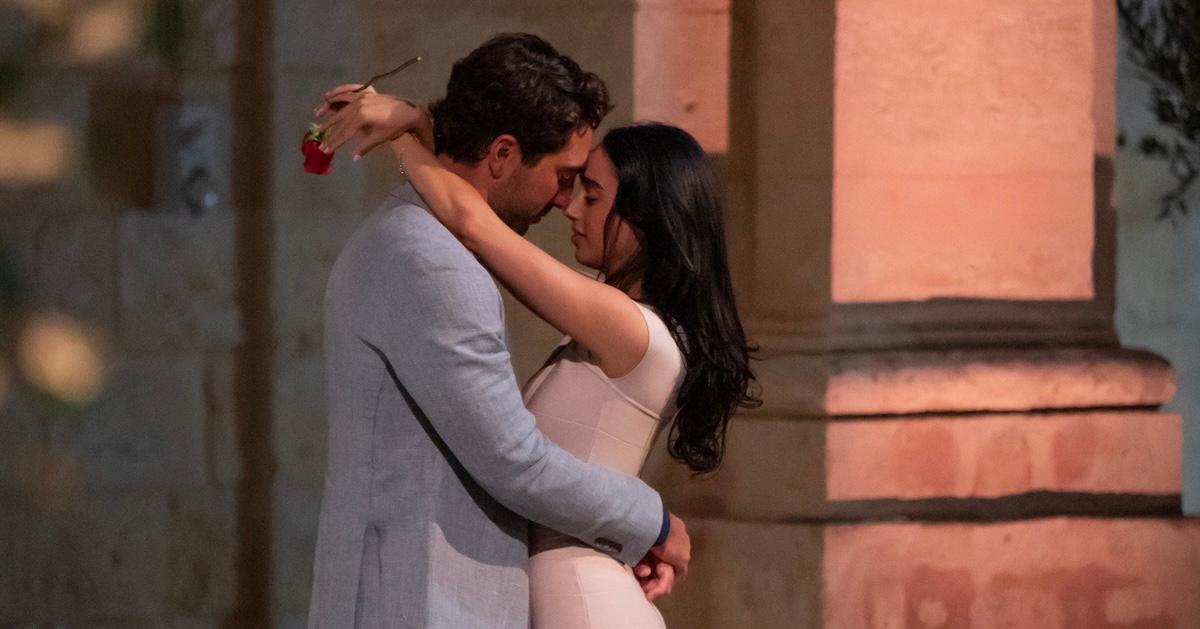 Joey and Maria in a romantic embrace after the 2-on-1 date on 'The Bachelor'