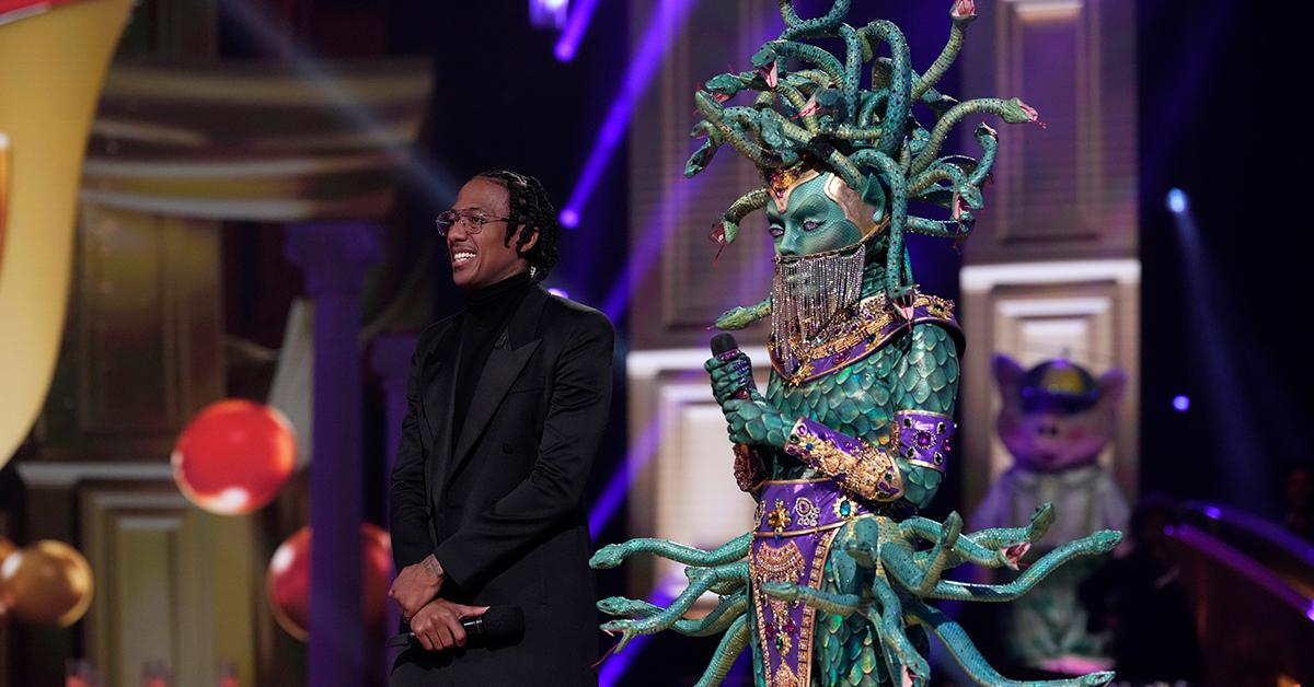 (l-r) Nick Cannon and Medusa in Season 9 of 'The Masked Singer'