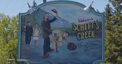 schitts-creek-happy-ending-1586358755336.jpg