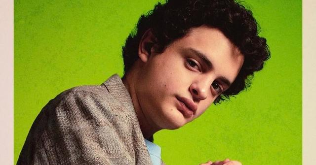 Lorenzo Ferro as Alex Hodoyan