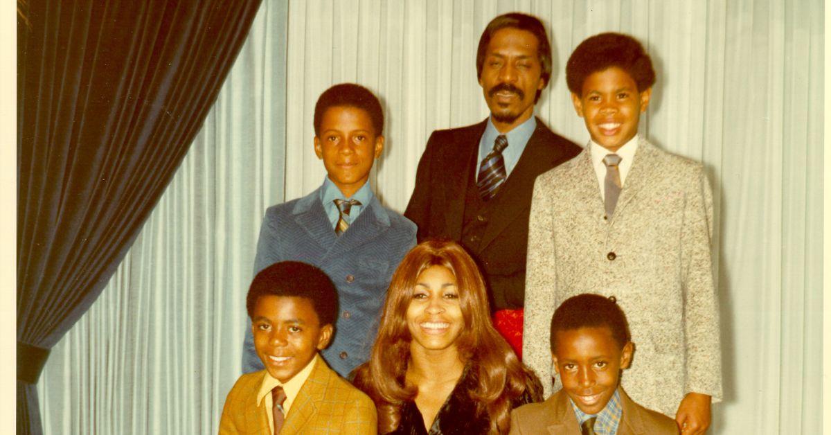 (l-r): Michael Turner, Ike Turner, Jr., Tina Turner, Ike Turner, Craig Hill, and Ronnie Turner posing in a photo circa 1972