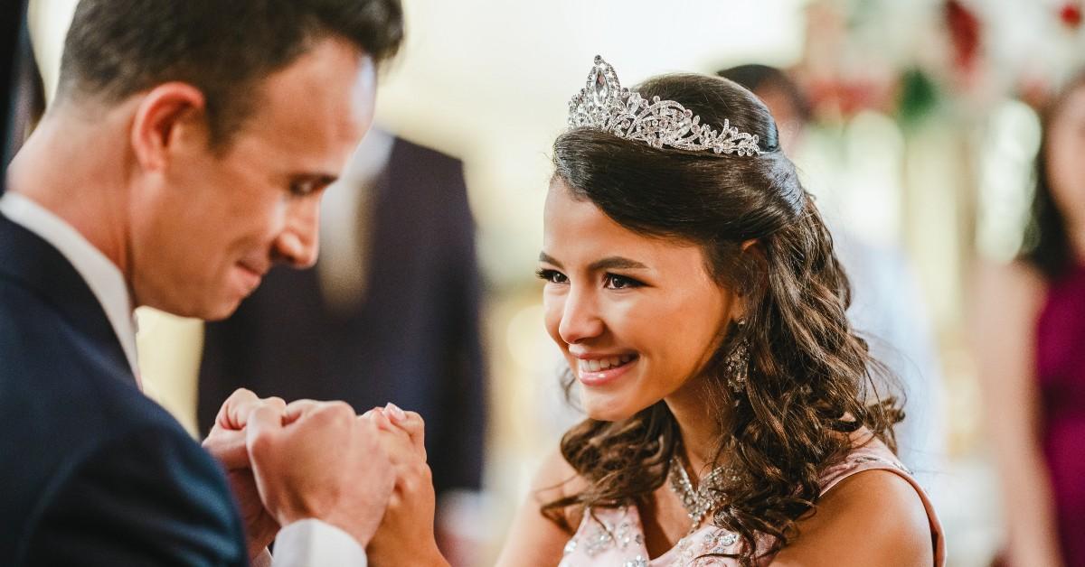 (L-R) Freddie Prinze Jr. as Miguel, Deja Monique Cruz as Cristina 