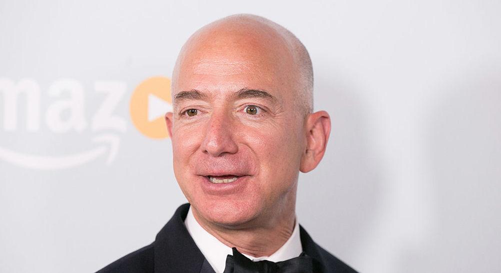 does-jeff-bezos-pay-taxes-he-just-dropped-165m-on-a-mansion