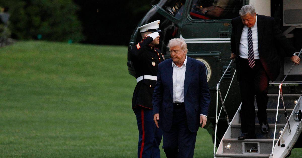 Donald Trump getting off Marine 1.