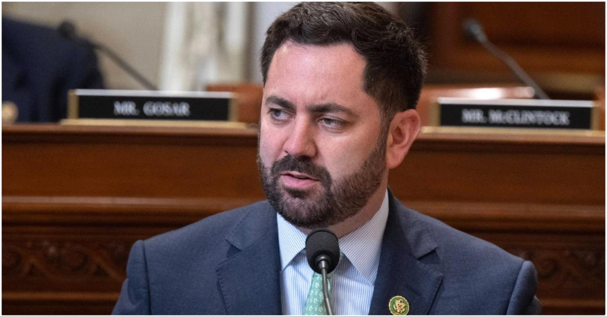 Mike Lawler at a Congress meeting