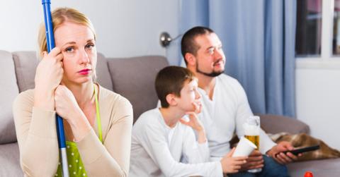 featured mom housework