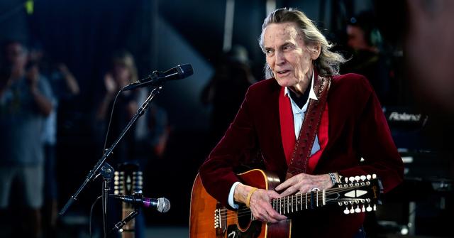 Gordon Lightfoot performing (2018)