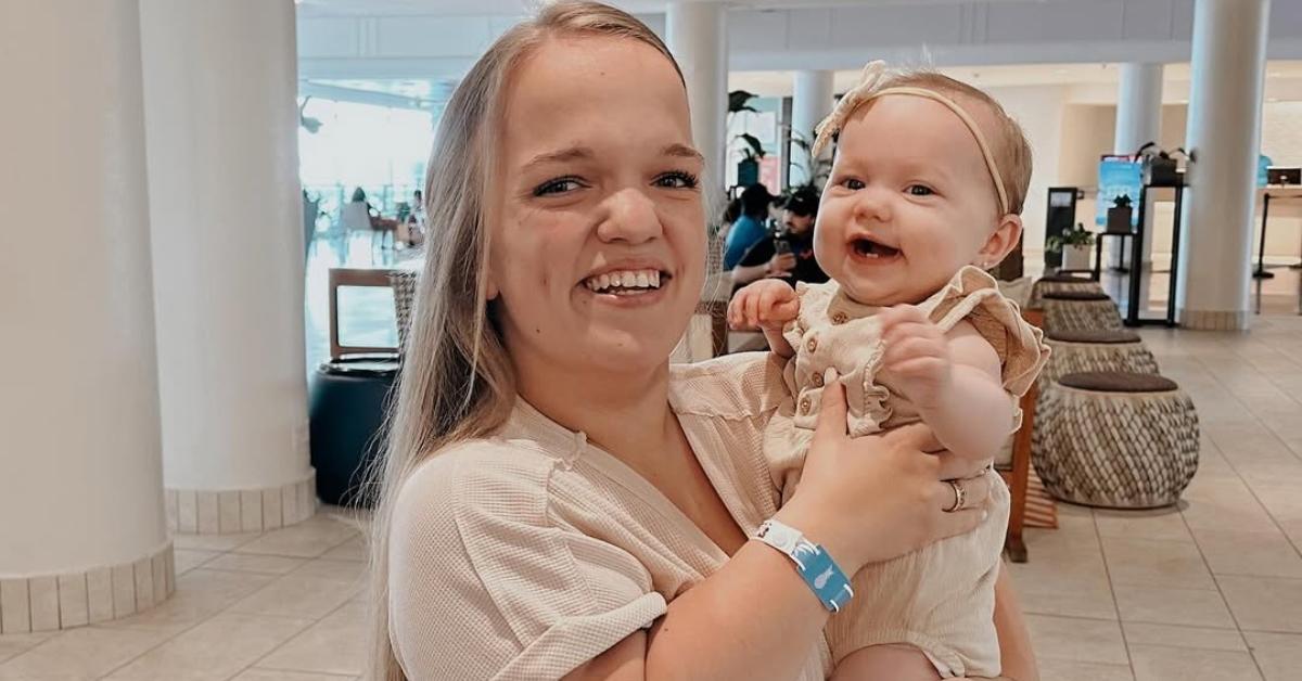 7 Little Johnstons Fans Are Asking if Elizabeth Is Pregnant