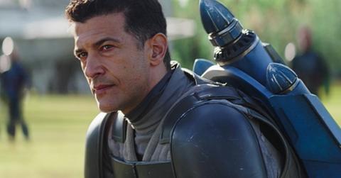 Axe Woves (Simon Kassianides) in his blue Mandalorian armor in 'The Mandalorian' Season 3