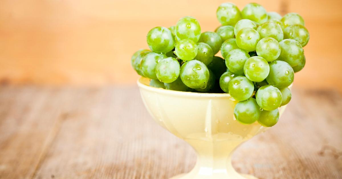 Grapes in bowl