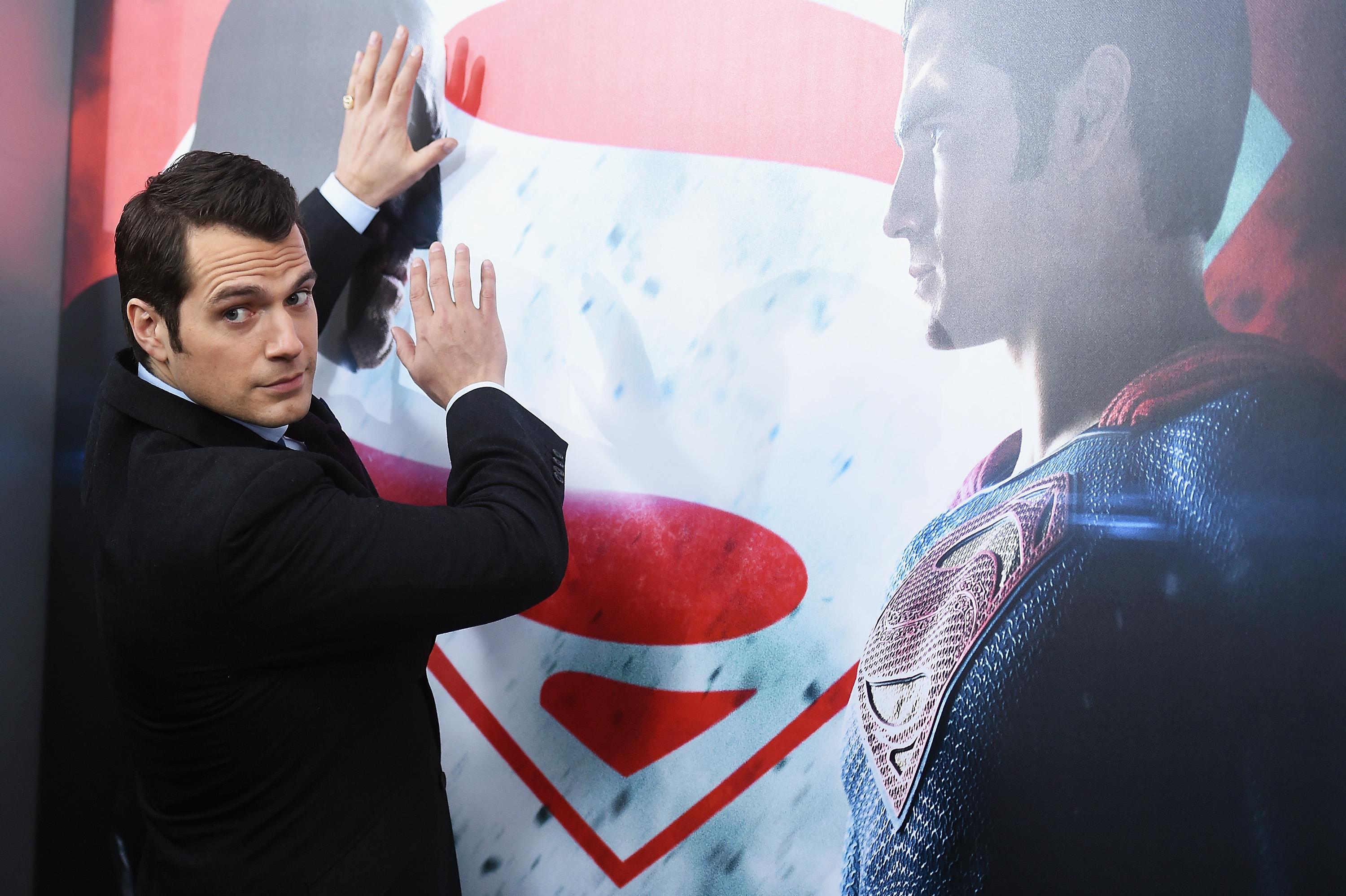 Dwayne Johnson Reveals Warner Bros. Didn't Want Henry Cavill To Return As  Superman – Deadline