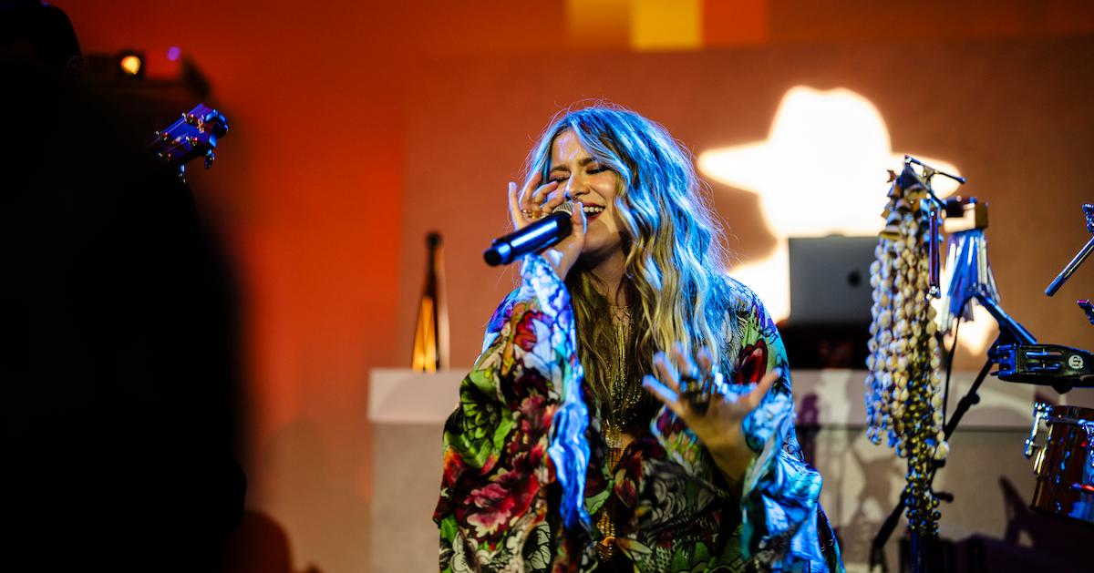 sofia reyes singing