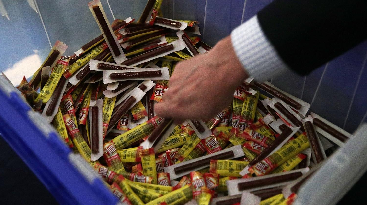 Slim Jims Casing Directions Should You Peel It Off or Not?