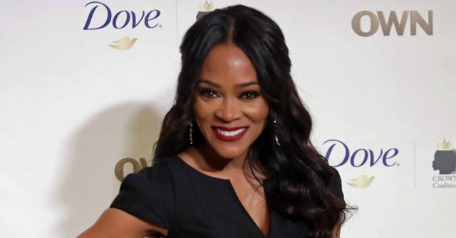 Robin Givens (Ambitions) attend the Summer OF OWN Essence Fest Cocktail Party at Legacy Kitchen in New York.