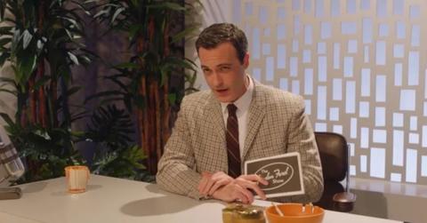 Gordon Ford hosting his talk show on 'The Marvelous Mrs. Maisel'