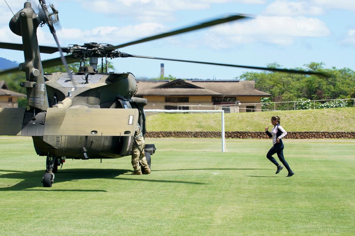 Vanessa Lachey Helicopter NCIS: Hawaii