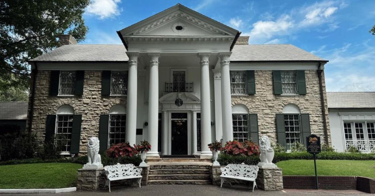 Front exterior shot of Elvis Presley's Graceland mansion in Memphis, Tenn.