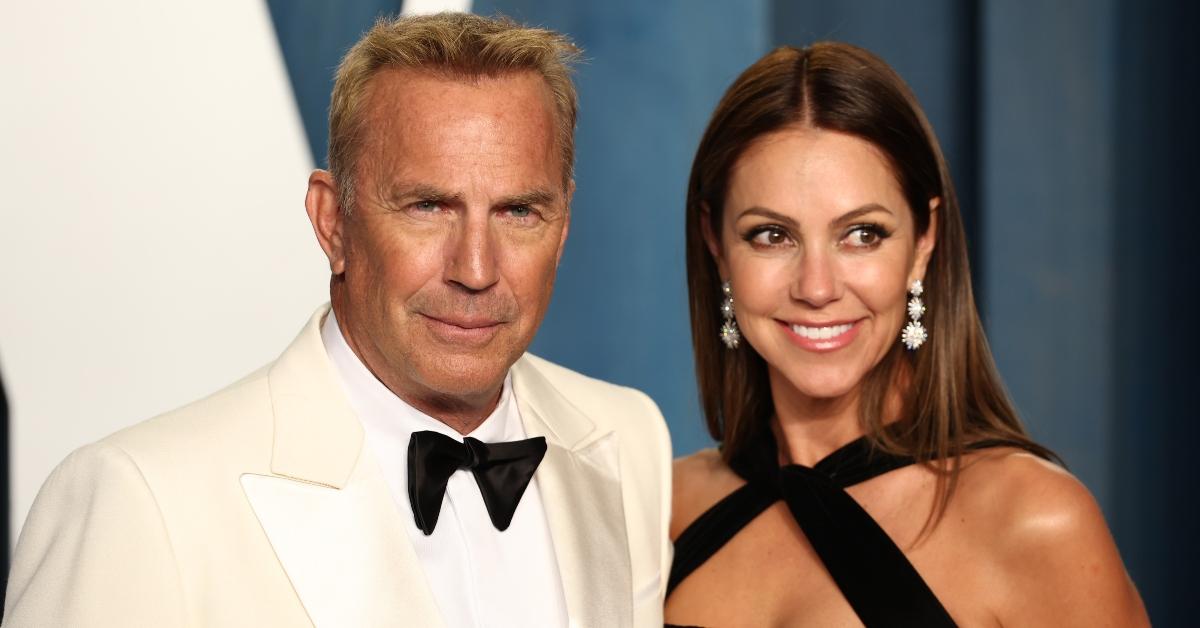  Kevin Costner and Christine Baumgartner attend the 2022 Vanity Fair Oscar Party 