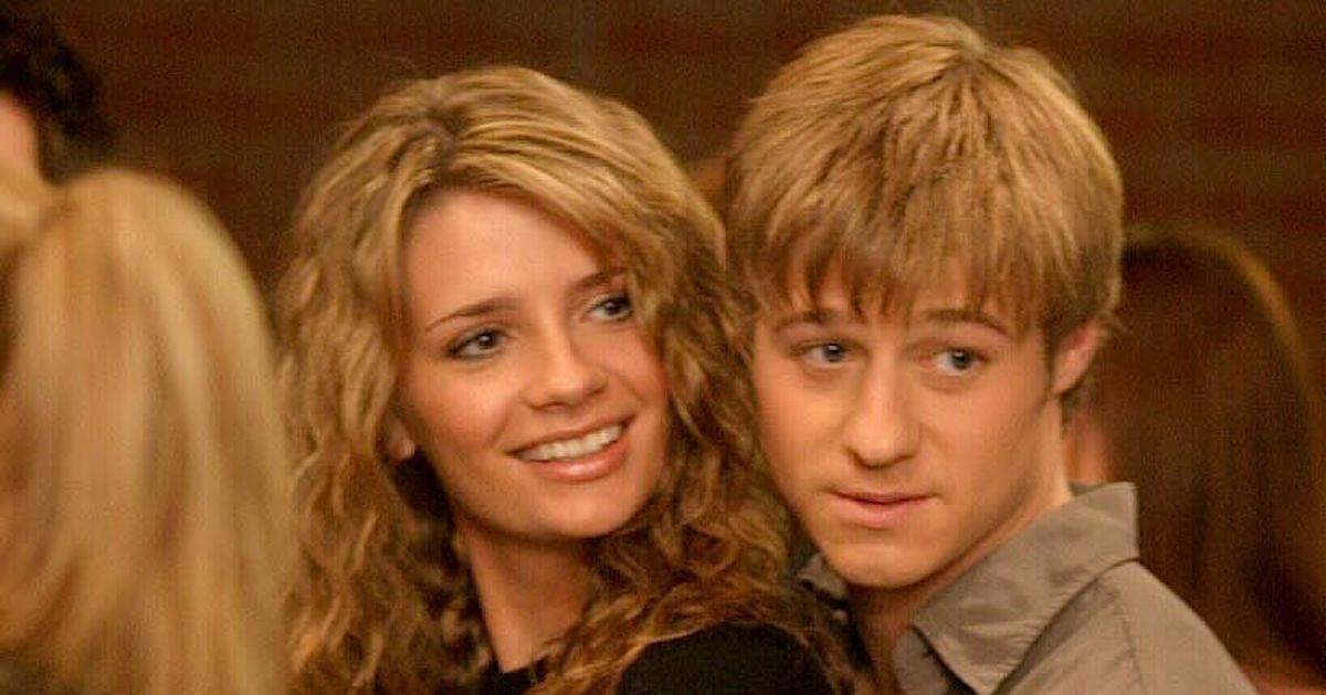 Mischa Barton and Ben McKenzie on The OC