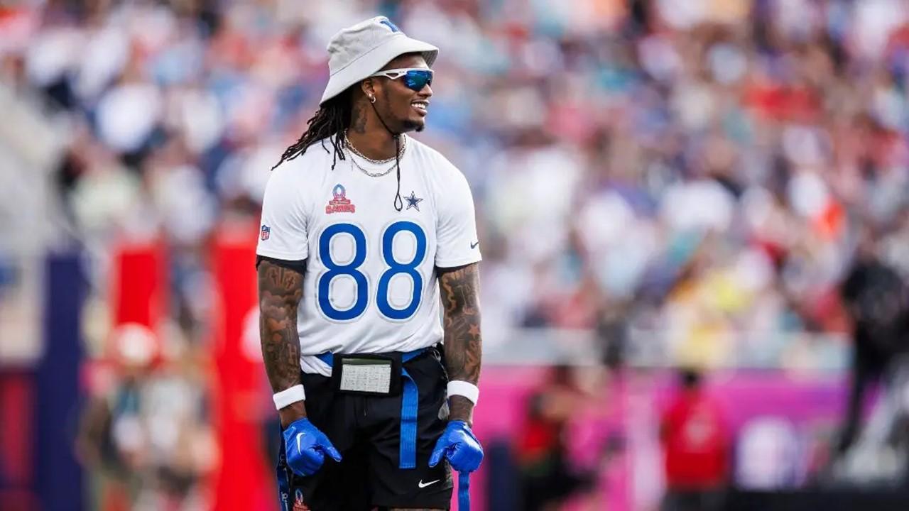  CeeDee Lamb #88 of the Dallas Cowboys during the NFL Pro Bowl on Feb. 4, 2024