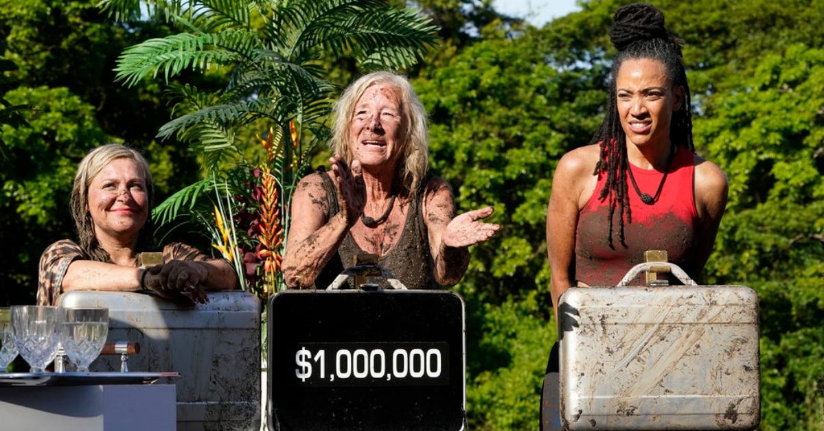 Les joueuses Amy McCoy, Kim Mattina et Stephanie Mitchell pendant l'épisode 1