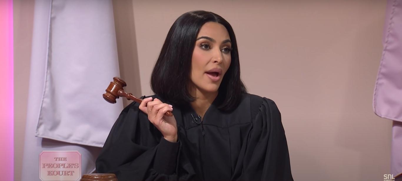 Kim Kardashian plays Judge Kourtney on Saturday Night Live