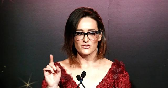 Lisa Kennedy Montgomery speaking at the L'Oréal Paris Women of Worth Celebration