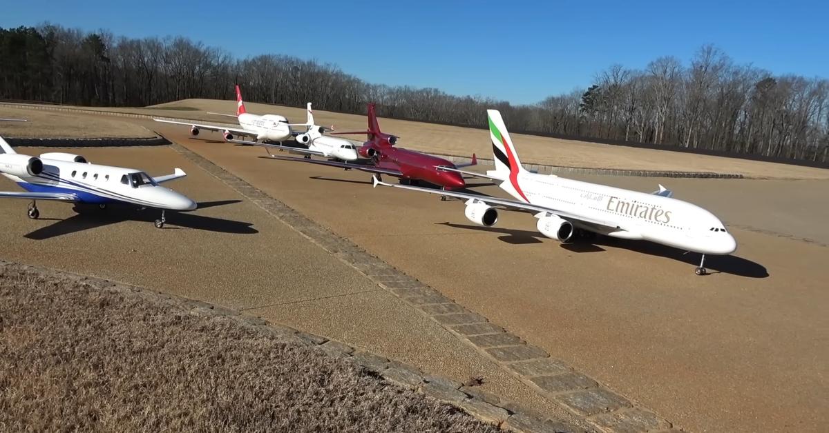 Tyler Perry's fleet of huge RC planes 